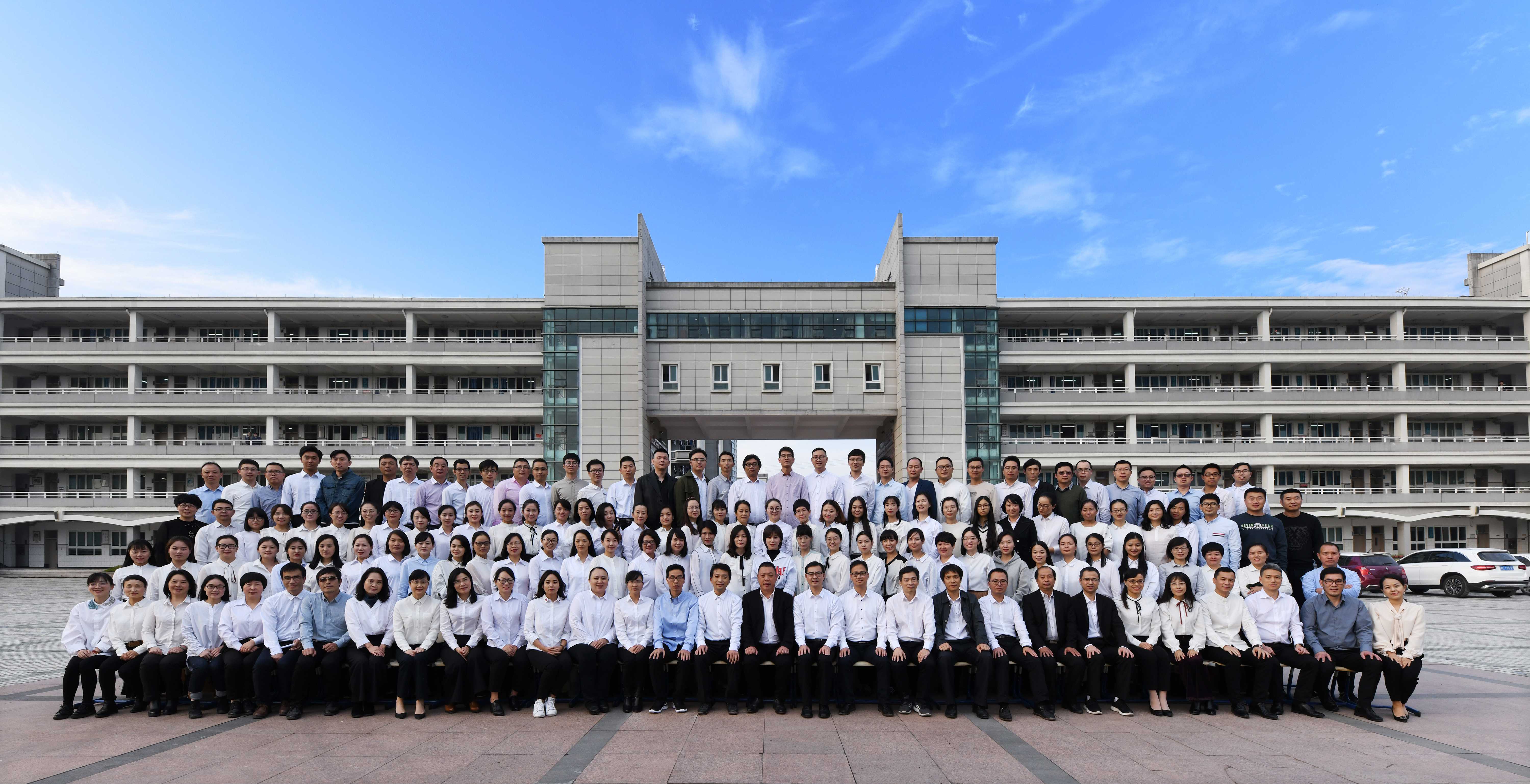 这是温州市第五十一中学新生导引