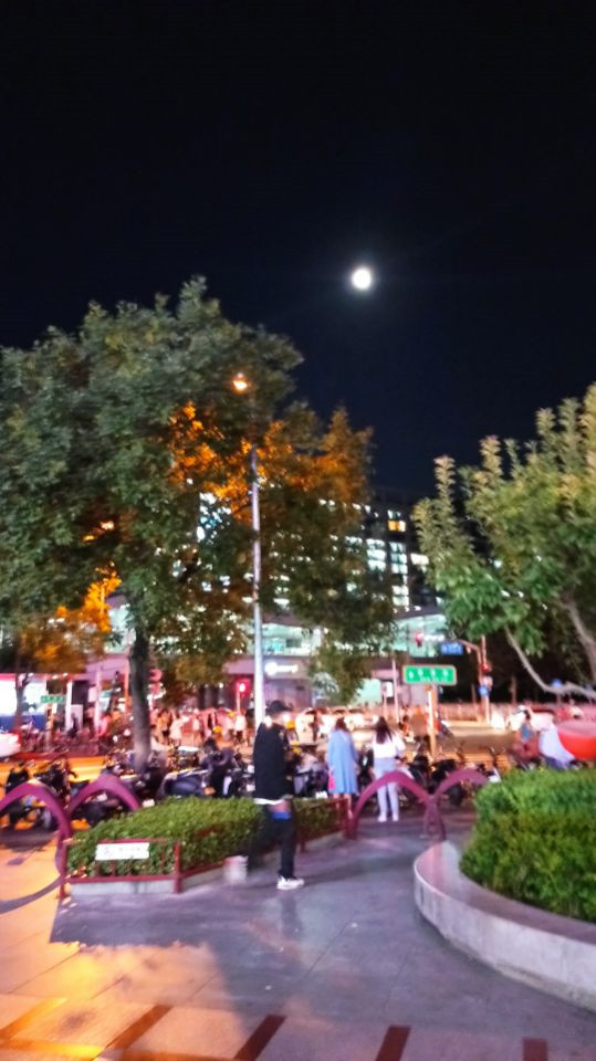 9月21日,在北京过中秋节 2