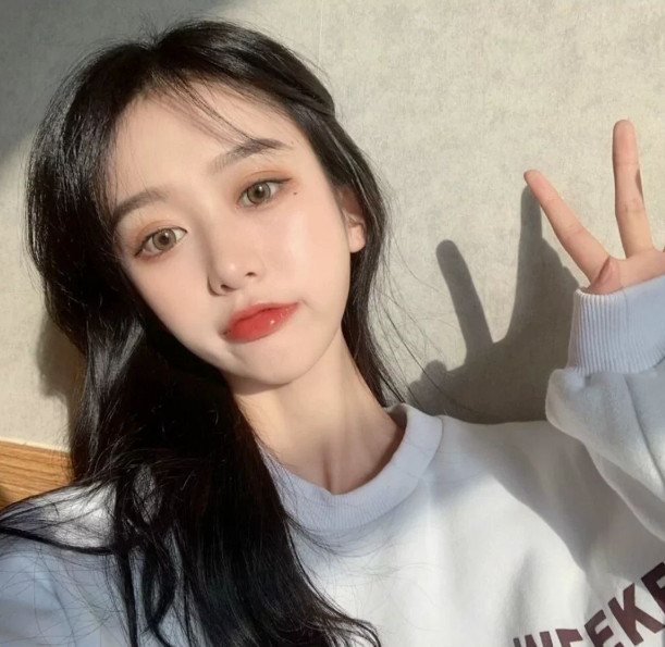 每日名片赞免费领qq空间赞的网站