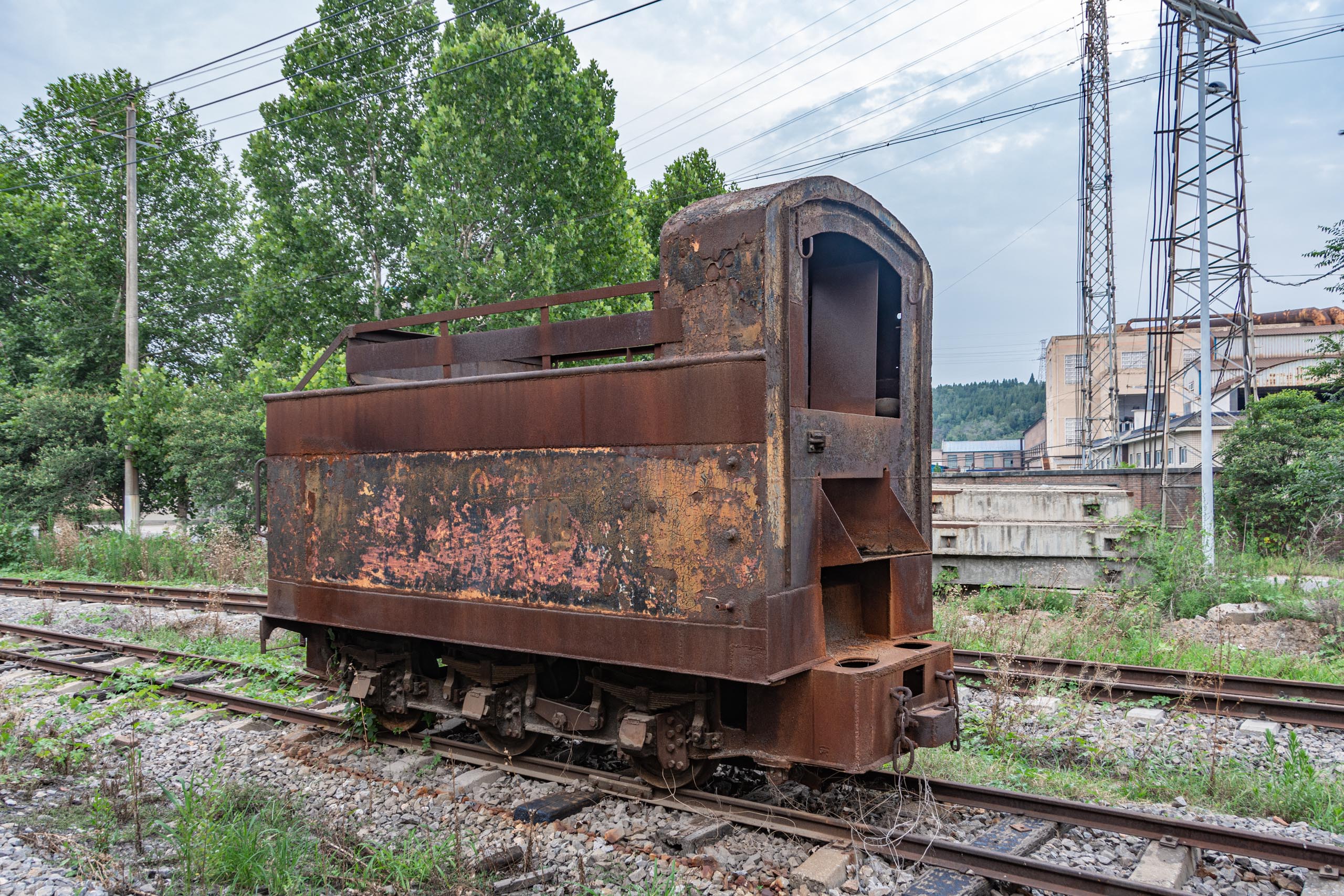 川口站内，一台C2蒸汽机车的煤水车